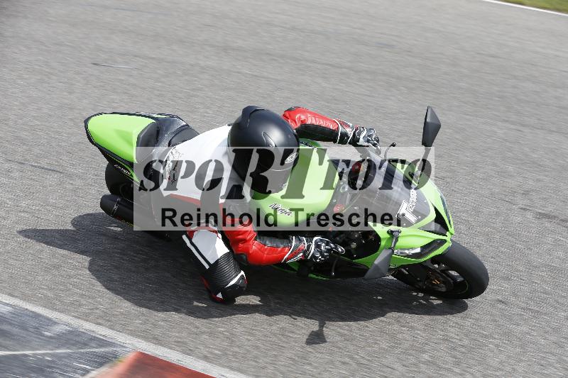 /Archiv-2024/29 12.06.2024 MOTO.CH Track Day ADR/Gruppe rot/Team